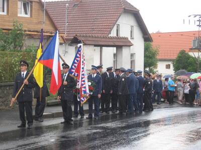 odhalen-pamtn-desky-padlm-v-1svtov-vlce-ve-zlatkov-2014