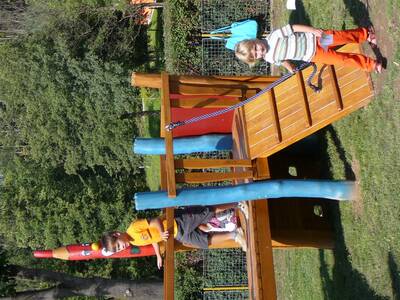 dtsk-hit-u-budovy-koly-v-ron-p-78