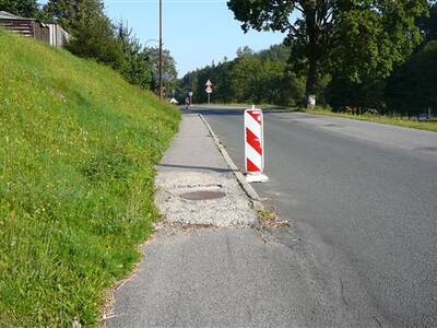 bezbarirov-chodnk-u-z-v-ron