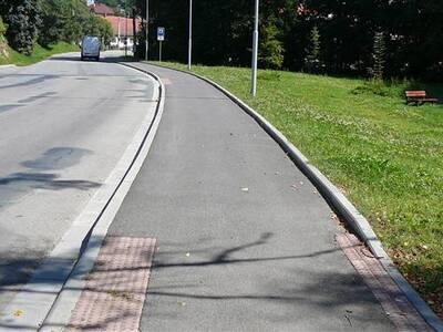 bezbarirov-chodnk-u-z-v-ron