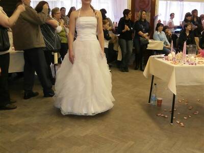 ukzka-svatebnch-at-nevst