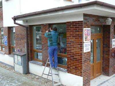 vmna-oken-a-dve-ron-p-8-rok-2012