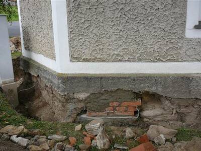 zahjen-opravy-kapliky-v-josefov-92010